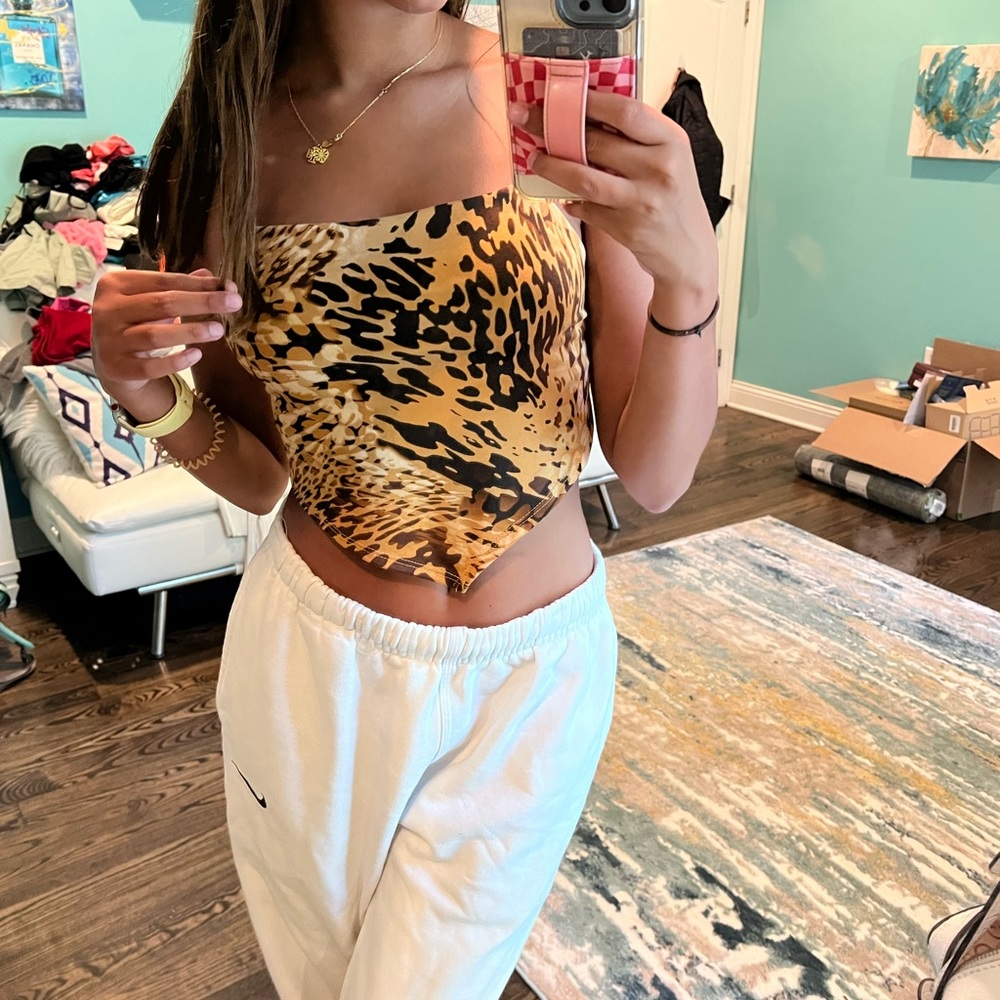 worn once pitaya cheetah print top